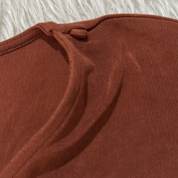 Chico's Travelers brown gold slinky Top size medium - Picture 6 of 7